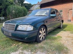 Grün Gebraucht 1996 Mercedes C180 Limousine | 1.499 €
