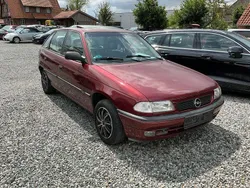 Rot Gebraucht 1997 Opel Astra Limousine | 850 € (Guter Preis)