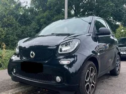 Schwarz Gebraucht 2017 Smart ForTwo Coupé Kleinwagen | 13.500 € (Fairer Preis)