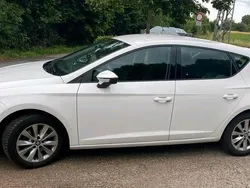 Weiß Gebraucht 2020 Seat Leon Limousine | 13.000 €
