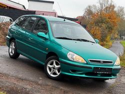 Grün Gebraucht 2002 Kia Rio Limousine | 1.990 € (Guter Preis)