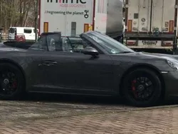 Grau Gebraucht 2018 Porsche 911 Carrera 4 GTS Cabrio | 150.000 €