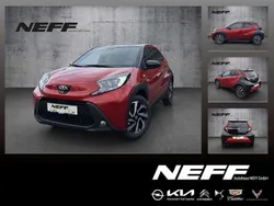 Chili red / night sky black Neu 2025 Toyota Aygo Team Kleinwagen | 17.490 €