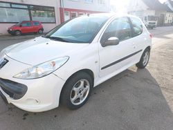 Weiß Gebraucht 2010 Peugeot 206+ Kleinwagen | 1.650 €