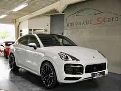 Weiß Gebraucht 2022 Porsche Cayenne Sport SUV | 82.790 € (Teuer)