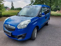 Blau Gebraucht 2016 Opel Combo Edition Van / Kleinbus | 7.500 € (Fairer Preis)