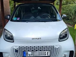 Weiß Gebraucht 2022 Smart ForTwo Electric Drive Coupé | 9.400 € (Fairer Preis)