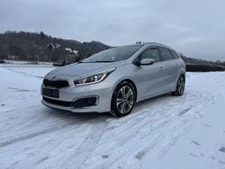 Silber Gebraucht 2016 Kia Ceed Sportswagon Platinum Edition Kombi | 10.150 € (Fairer Preis)