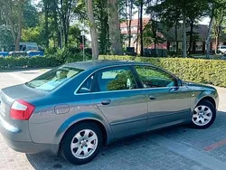 Grau Gebraucht 2002 Audi A4 Limousine | 1.800 € (Guter Preis)