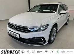 Oryxweiß perlmutteffekt Gebraucht 2020 VW Passat GTE Kombi | 25.990 € (Teuer)