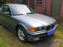 Grau Gebraucht 1995 BMW 328 Coupé | 14.350 €