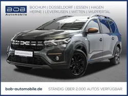 Zedergrün Gebraucht 2024 Dacia Jogger Extreme Van / Kleinbus | 26.888 € (Fairer Preis)