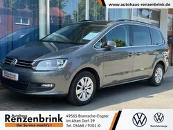 Grau Gebraucht 2018 VW Sharan Comfortline Van / Kleinbus | 21.290 € (Fairer Preis)