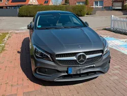 Grau Gebraucht 2019 Mercedes CLA180 Shooting Brake Kombi | 21.200 € (Fairer Preis)
