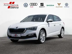 Weiss / candy weiss Gebraucht 2023 Skoda Scala Tour Kleinwagen | 19.880 € (Fairer Preis)