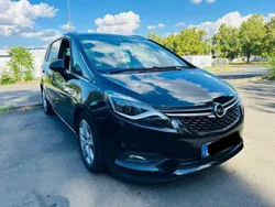 Schwarz Gebraucht 2017 Opel Zafira Tourer Van / Kleinbus | 12.500 € (Fairer Preis)