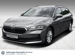 Graphitegrau metallic Gebraucht 2024 Skoda Superb Essence Kombi | 31.990 € (Teuer)