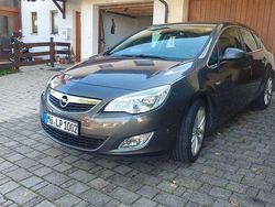 Grau Gebraucht 2012 Opel Astra Color Edition Limousine | 3.750 € (Guter Preis)