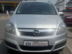Silber Gebraucht 2005 Opel Zafira Van / Kleinbus | 1.900 € (Fairer Preis)
