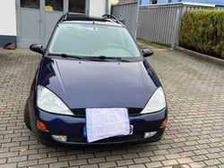 Blau Gebraucht 2001 Ford Focus Kombi | 799 € (Guter Preis)