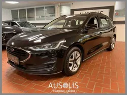 Schwarz Gebraucht 2022 Ford Focus Kombi | 15.590 € (Guter Preis)