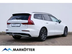 Weiß Gebraucht 2024 Volvo V60 Plus Kombi | 39.450 € (Guter Preis)
