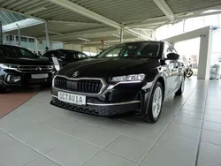 Blackmagicperleffekt Gebraucht 2024 Skoda Octavia Selection Kombi | 28.995 € (Guter Preis)