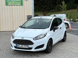 Weiß Gebraucht 2015 Ford Fiesta Kleinwagen | 3.499 € (Fairer Preis)