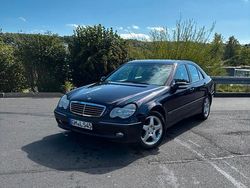 Violet Gebraucht 2001 Mercedes C200 Limousine | 5.500 €