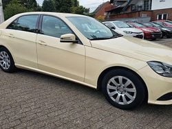 Hellelfenbein Gebraucht 2016 Mercedes E200 Limousine | 6.990 € (Etwas zu teuer)
