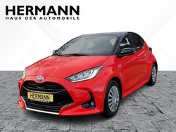 Rot (dunkelrot) Gebraucht 2020 Toyota Yaris Hybrid Edition Kleinwagen | 18.880 € (Fairer Preis)