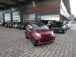 Rot Gebraucht 2021 Smart ForTwo Electric Drive Coupé | 13.999 € (Teuer)