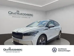 Weiß Gebraucht 2022 Skoda Enyaq iV Loft SUV | 28.888 € (Fairer Preis)