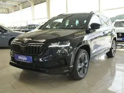 Schwarz Neu 2025 Skoda Karoq SportLine SUV | 34.410 € (Fairer Preis)