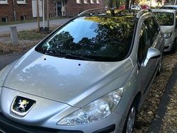 Silber Gebraucht 2010 Peugeot 308 SW Kombi | 2.100 €