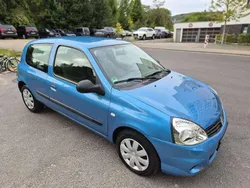 Blau Gebraucht 2011 Renault Clio II Authentique Limousine | 2.500 € (Guter Preis)