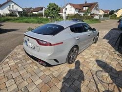 Grau Gebraucht 2019 Kia Stinger Kleinwagen | 33.500 € (Etwas zu teuer)
