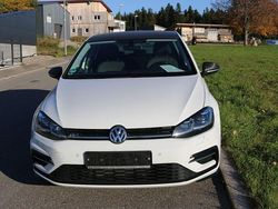 Pure white Gebraucht 2019 VW Golf VII Highline Limousine | 19.490 € (Fairer Preis)