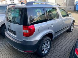 Silber Gebraucht 2012 Skoda Yeti Elegance SUV | 8.990 € (Etwas zu teuer)