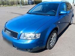 Blau Gebraucht 2002 Audi A4 Kombi | 2.222 € (Guter Preis)