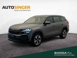 Graphitegrau metallic Gebraucht 2024 Skoda Kodiaq Selection SUV | 43.380 € (Superpreis)