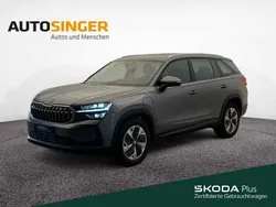 Graphitegrau metallic Gebraucht 2024 Skoda Kodiaq Selection SUV | 45.880 € (Guter Preis)
