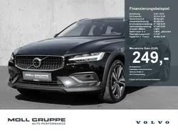 Black solid ´stone´ / solid Gebraucht 2023 Volvo V60 CC Plus Kombi | 36.850 € (Guter Preis)