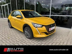 Gelb Gebraucht 2022 Peugeot e-208 Active Kleinwagen | 16.440 € (Fairer Preis)