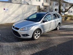 Silber Gebraucht 2010 Ford Focus Style Kombi | 3.700 € (Fairer Preis)