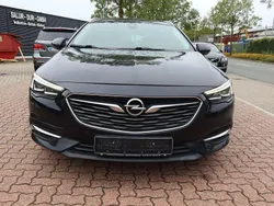 Blau Gebraucht 2017 Opel Insignia Innovation Kombi | 8.550 € (Etwas zu teuer)