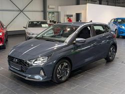 Grau Gebraucht 2023 Hyundai i20 Trend Kleinwagen | 15.900 €