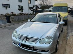 Silber Gebraucht 2007 Mercedes C200 Coupé | 7.500 €