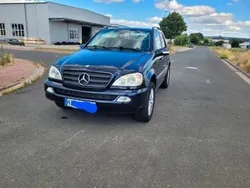 Blau Gebraucht 2004 Mercedes ML270 SUV | 4.300 €
