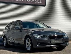 Grau Gebraucht 2015 BMW 318 Comfort Edition Kombi | 12.490 € (Fairer Preis)